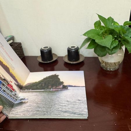 Quynh Moon Homestay Hanoi Eksteriør billede